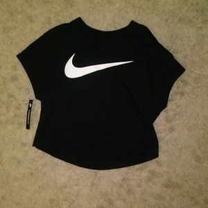 Nike Cropped Tee